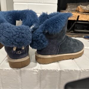 UGG Kids Selene blue Suede Boots size 5/ 36